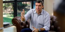 Eduardo Riedel articula megacoligação para dominar tempo de TV e rádio