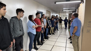 Visita ao Centro de Dados da Agetec Inspira Inovação em Alunos do Senac