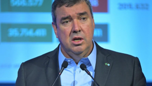 Riedel lidera corrida ao governo de MS, aponta Paraná Pesquisas