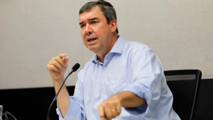 Progressistas Concorrem pela Filiação de Riedel, o Último Governador do PSDB