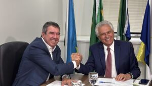 Eduardo Riedel assume presidência do Consórcio Brasil Central com foco em compras coletivas