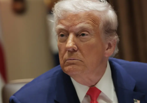 Pesquisa revela: maioria dos americanos rejeita intervenção direta dos EUA no conflito Israel-Irã.