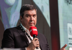 Governador de Mato Grosso do Sul Apresenta Iniciativas Sustentáveis que Impulsionam Produção e Reduz