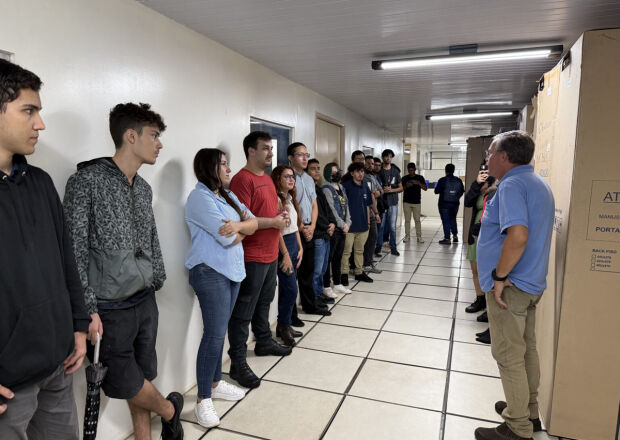 Visita ao Centro de Dados da Agetec Inspira Inovação em Alunos do Senac